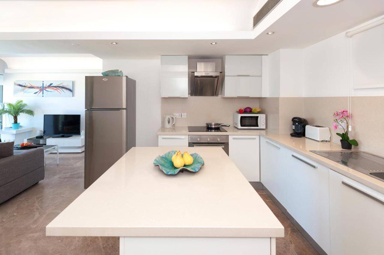 Apartment Marina - Beachfront 普罗塔拉斯 外观 照片